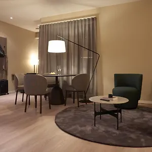 - Franklinstrasse Apart-hotel