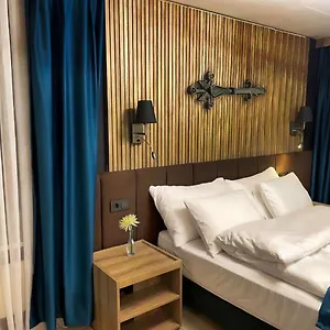 Nani Hotel